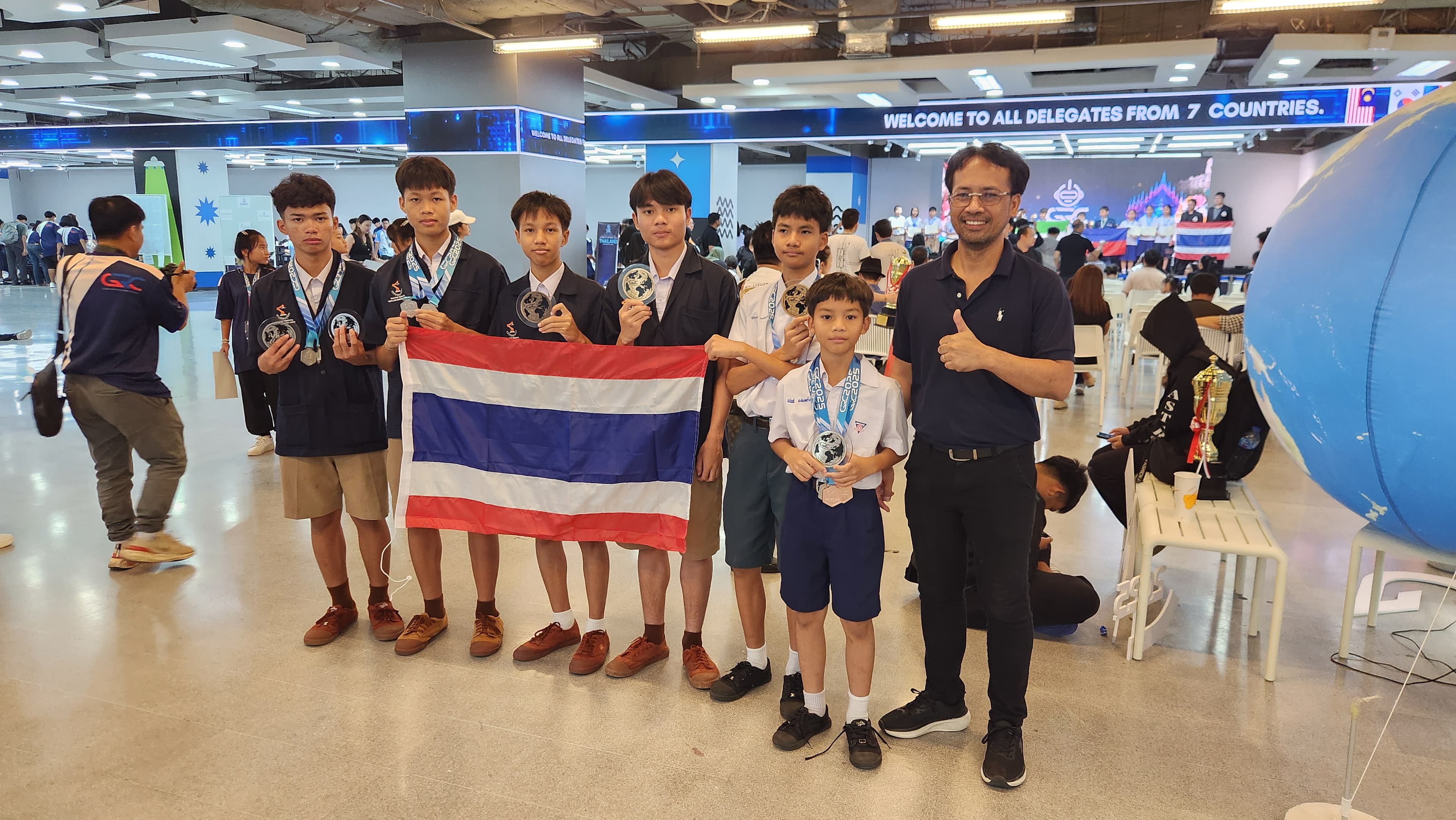 ทีมไทยที่การแข่งขันหุ่นยนต์ระดับนานาชาติ